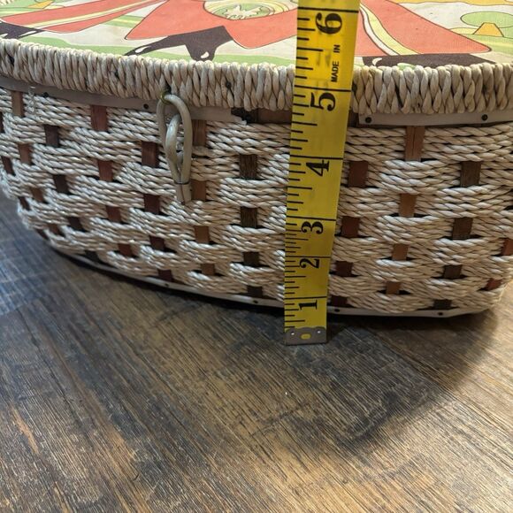 Vintage 1970s Belding Corticelli Sewing Basket Peter Max Style Print - Picture 13 of 13